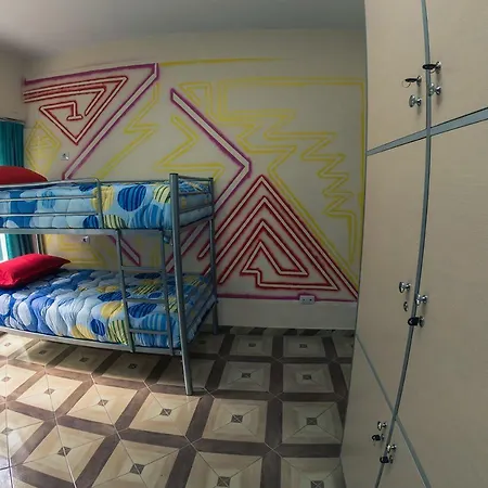 Sombra Hostel Tirana