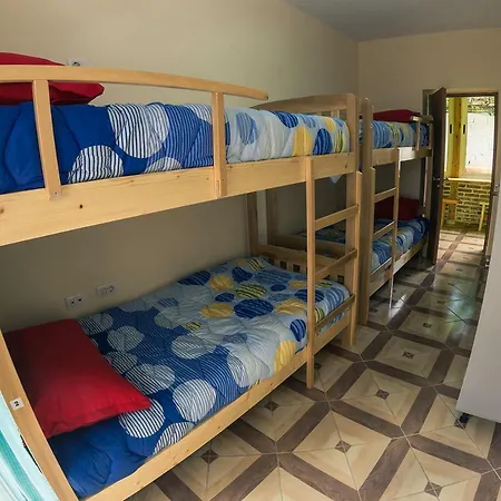 Hostel Sombra